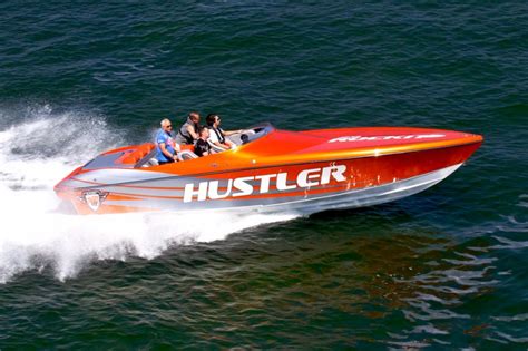 hustler powerboats